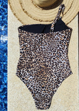 Cargar imagen en el visor de la galería, NC-0012 / Bañador Kelly leopardo