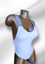 Cargar imagen en el visor de la galería, White swimsuit