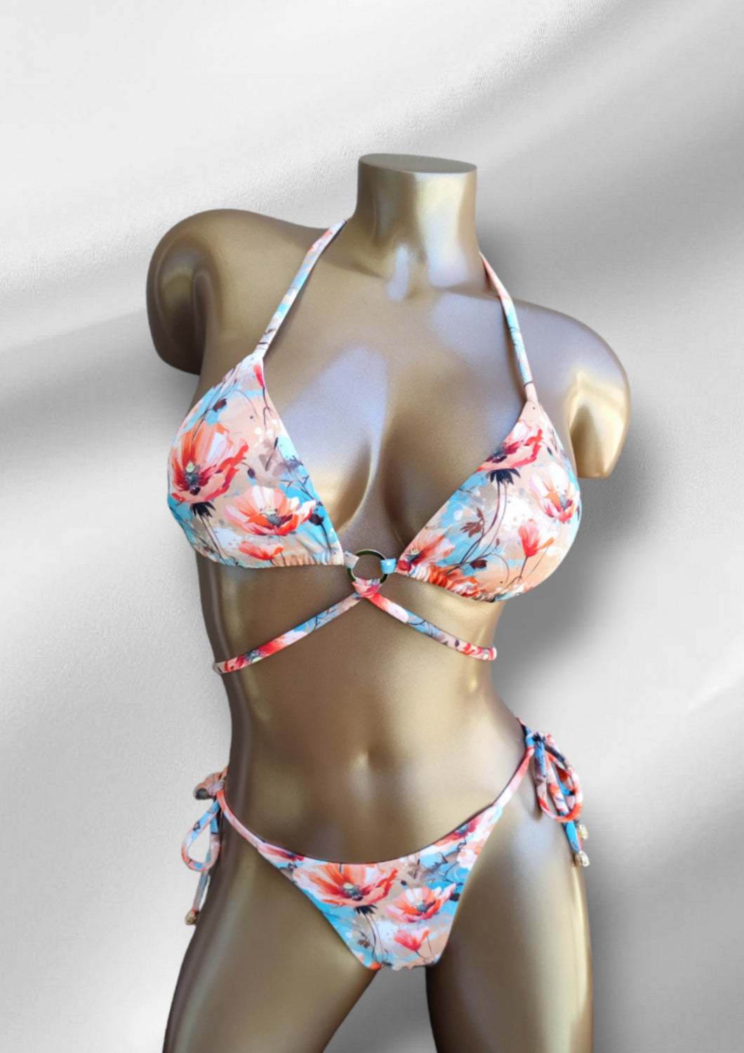 Bikini con estampado de flores, made in Mallorca